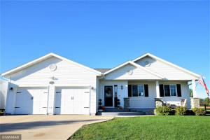 Photo for 622 Etta Court, Roseau, MN 56751 - Listing #6113015 622 Etta Court, Roseau, MN 56751