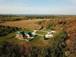 35002 Wagner Hill Way, Cannon Falls, MN 55009