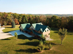 35002 Wagner Hill Way, Cannon Falls, MN 55009