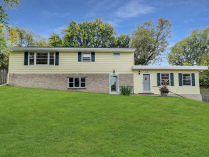 Photo for 3150 Lake Shore Boulevard, Wayzata, MN 55391 - Listing #6117670 3150 Lake Shore Boulevard, Wayzata, MN 55391