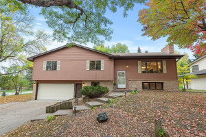 Photo for 630 Iona Lane, Roseville, MN 55113 - Listing #6109276 630 Iona Lane, Roseville, MN 55113