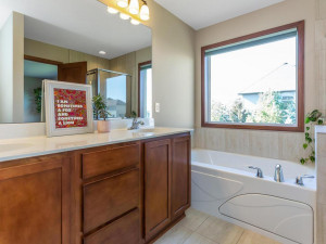 Photo for 660 Lake Ridge Drive, Woodbury, MN 55129 - Listing #6129458 660 Lake Ridge Drive Woodbury MN 55129 USA-037-032-Primary Bath-MLS_Size