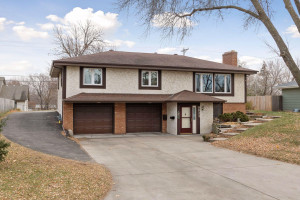 Photo for 8933 Girard Avenue S, Bloomington, MN 55420 - Listing #6129103 8933 Girard Avenue S, Bloomington, MN 55420