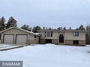 Photo for 56461 Birchwood Drive, Warroad, MN 56763 - Listing #6180646 00-eRSjh3jNcqXOkImD0ZKarTrd_NUzSZVAnvFpbeo6BTp_Ug0EnX8q8mBqSVmmJpei4xJ2Twu75QF_jizMkB1ZdA