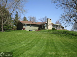 Photo for 904 S Suncrest Drive, Fairfield, IA 52556 - Listing #6185017 904 S Suncrest Drive, Fairfield, IA 52556