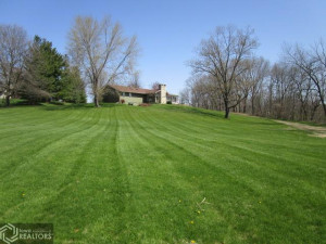 Photo for 904 S Suncrest Drive, Fairfield, IA 52556 - Listing #6185017 904 S Suncrest Drive, Fairfield, IA 52556