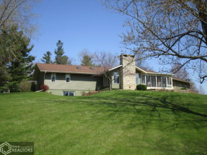 Photo for 904 S Suncrest Drive, Fairfield, IA 52556 - Listing #6185017 904 S Suncrest Drive, Fairfield, IA 52556