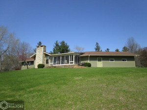 Photo for 904 S Suncrest Drive, Fairfield, IA 52556 - Listing #6185017 904 S Suncrest Drive, Fairfield, IA 52556