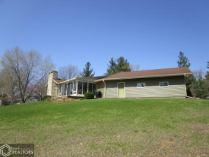 Photo for 904 S Suncrest Drive, Fairfield, IA 52556 - Listing #6185017 904 S Suncrest Drive, Fairfield, IA 52556