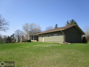 Photo for 904 S Suncrest Drive, Fairfield, IA 52556 - Listing #6185017 904 S Suncrest Drive, Fairfield, IA 52556