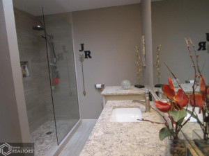 Photo for 904 S Suncrest Drive, Fairfield, IA 52556 - Listing #6185017 904 S Suncrest Drive, Fairfield, IA 52556