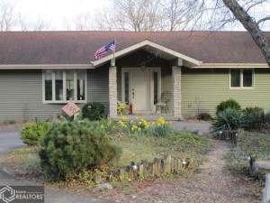 Photo for 904 S Suncrest Drive, Fairfield, IA 52556 - Listing #6185017 904 S Suncrest Drive, Fairfield, IA 52556