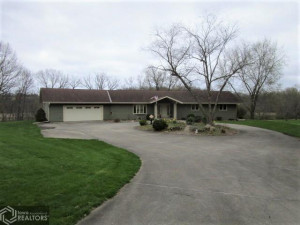 Photo for 904 S Suncrest Drive, Fairfield, IA 52556 - Listing #6185017 904 S Suncrest Drive, Fairfield, IA 52556