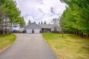 Photo for E5684 695th Avenue, Menomonie, WI 54751 - Listing #6187518 Move-in ready 5 bedroom, 3 bath home in a great location!