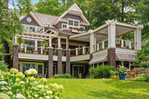 27920 Smithtown Road, Excelsior, MN 55331