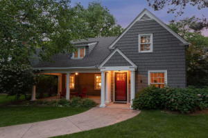 Photo for 3530 Edmund Boulevard, Minneapolis, MN 55406 - Listing #6205579 Panoramic views of the river and River Road create an idyllic setting. Just minutes from shopping, dining, services in either Minneapolis or St. Paul.