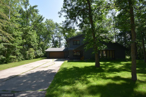 214 Oak Road, Warroad, MN 56763