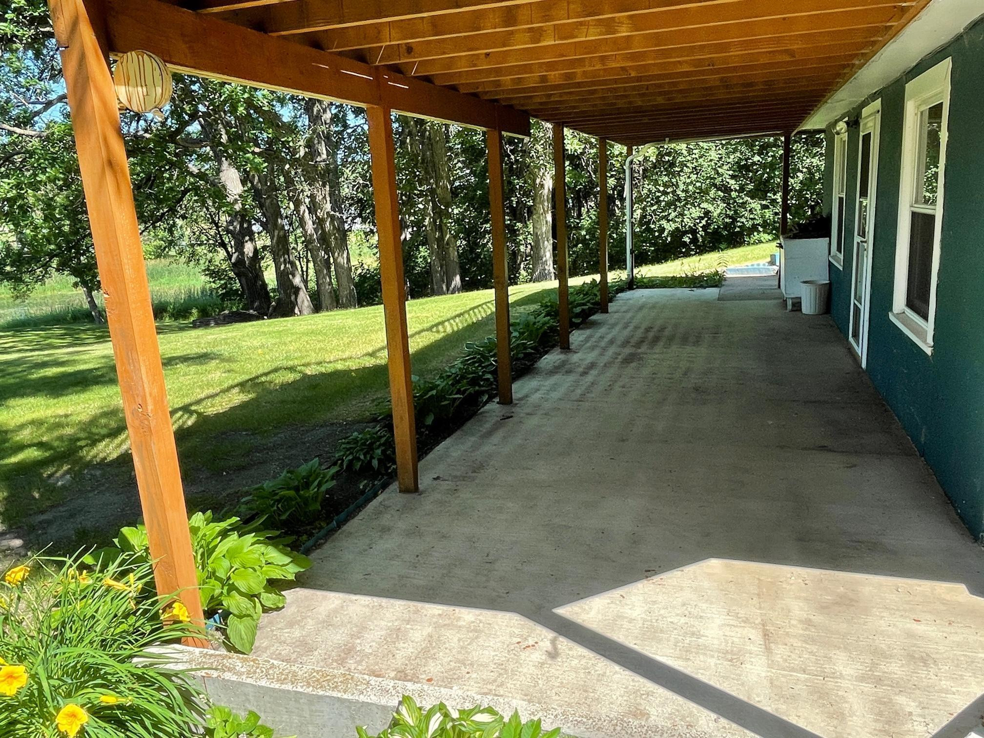 13-Patio.JPG
