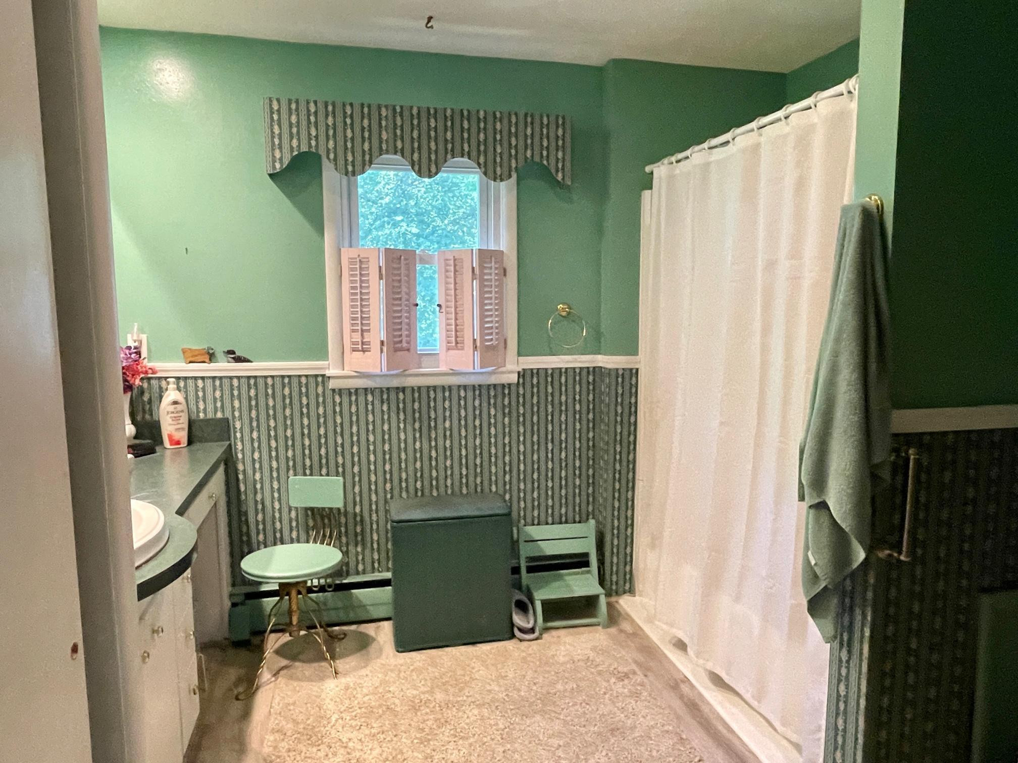 8-Bathroom 1 - full on main floor.jpg