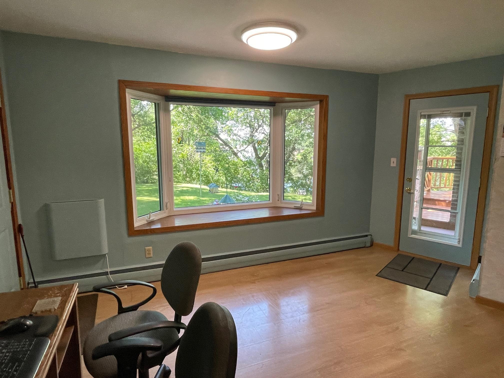 5-Dining room walks out to deck (2).JPG