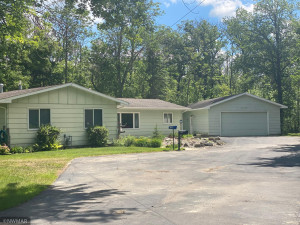 Photo for 1502 Greenwood Street E, Thief River Falls, MN 56701 - Listing #6234717 1502 Greenwood Street E, Thief River Falls, MN 56701