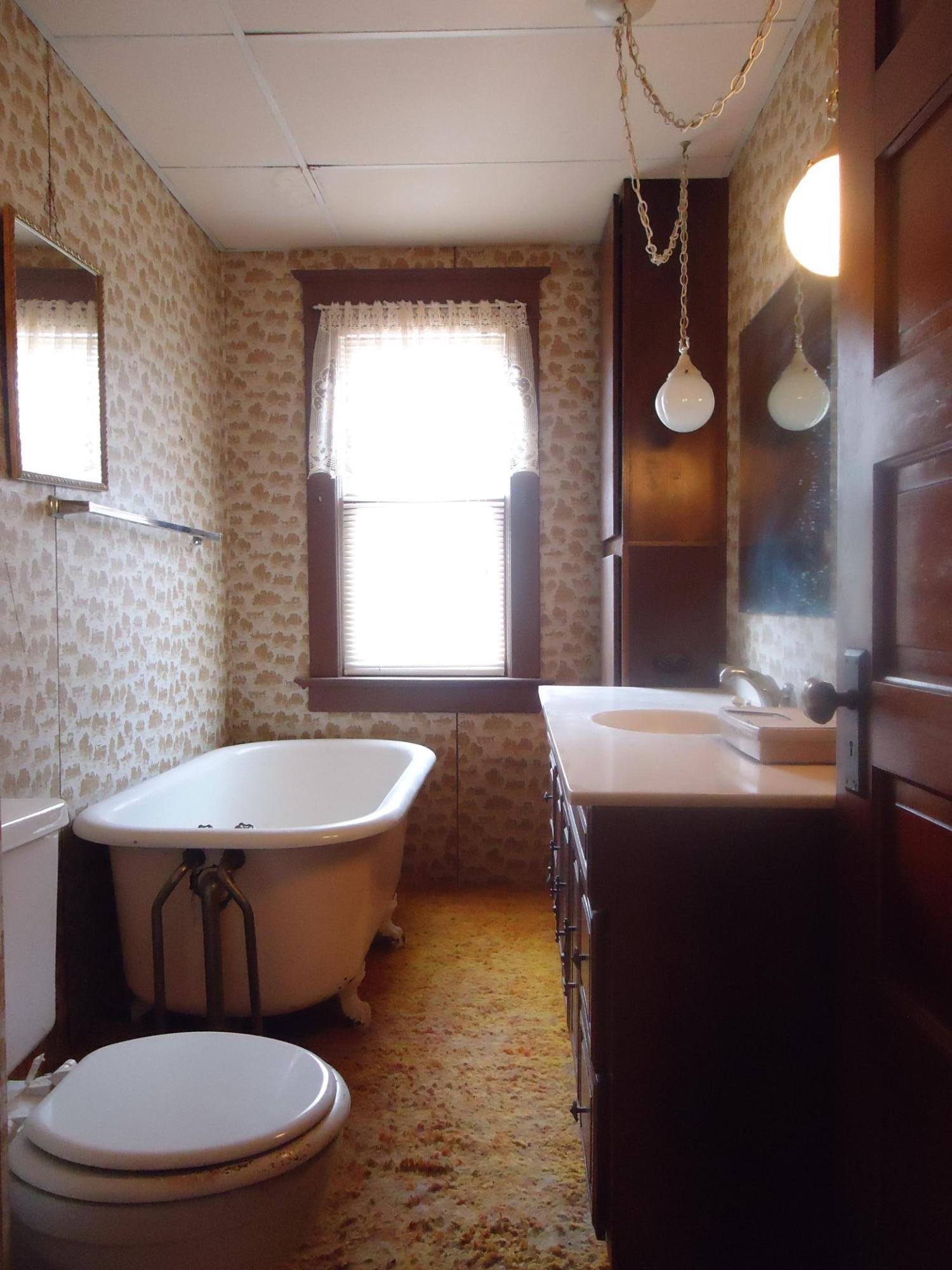 Upstairs Bath