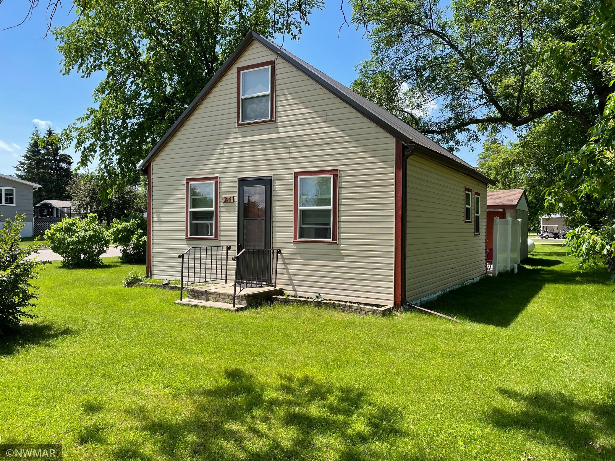 Photo for 213 5th Street N, Greenbush, MN 56726 - Listing #6229548 843F5693-0861-45D9-B6A2-CCEC3BED5FE9.jpeg
