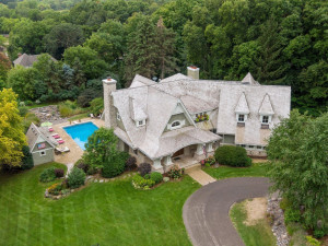 3025 Brooks Lane, Wayzata, MN 55391