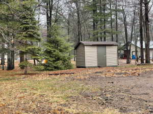 Garden shed is included