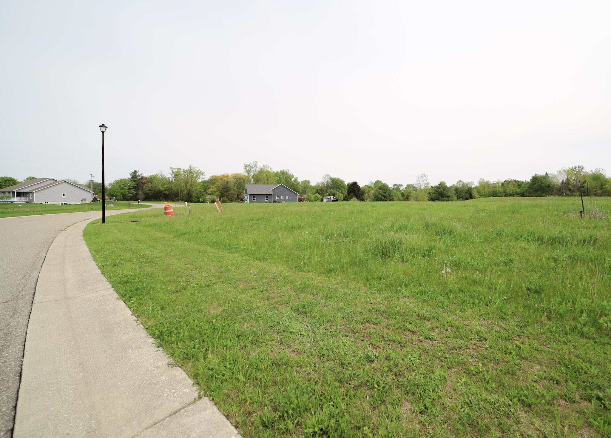 Double Tree, Flushing, MI 48433 — Photo 2