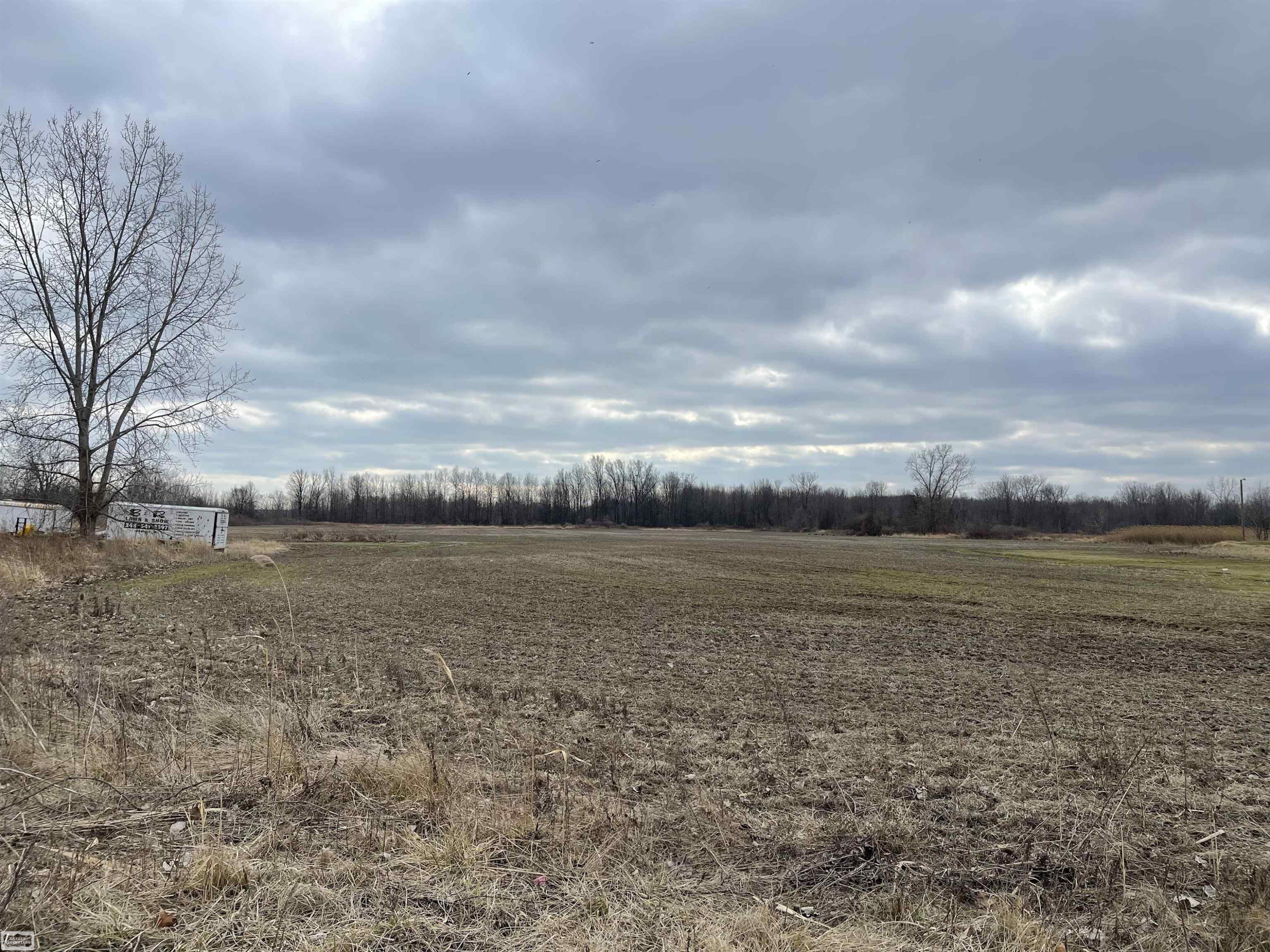 6018 COUNTY LINE Road, MI, 48047