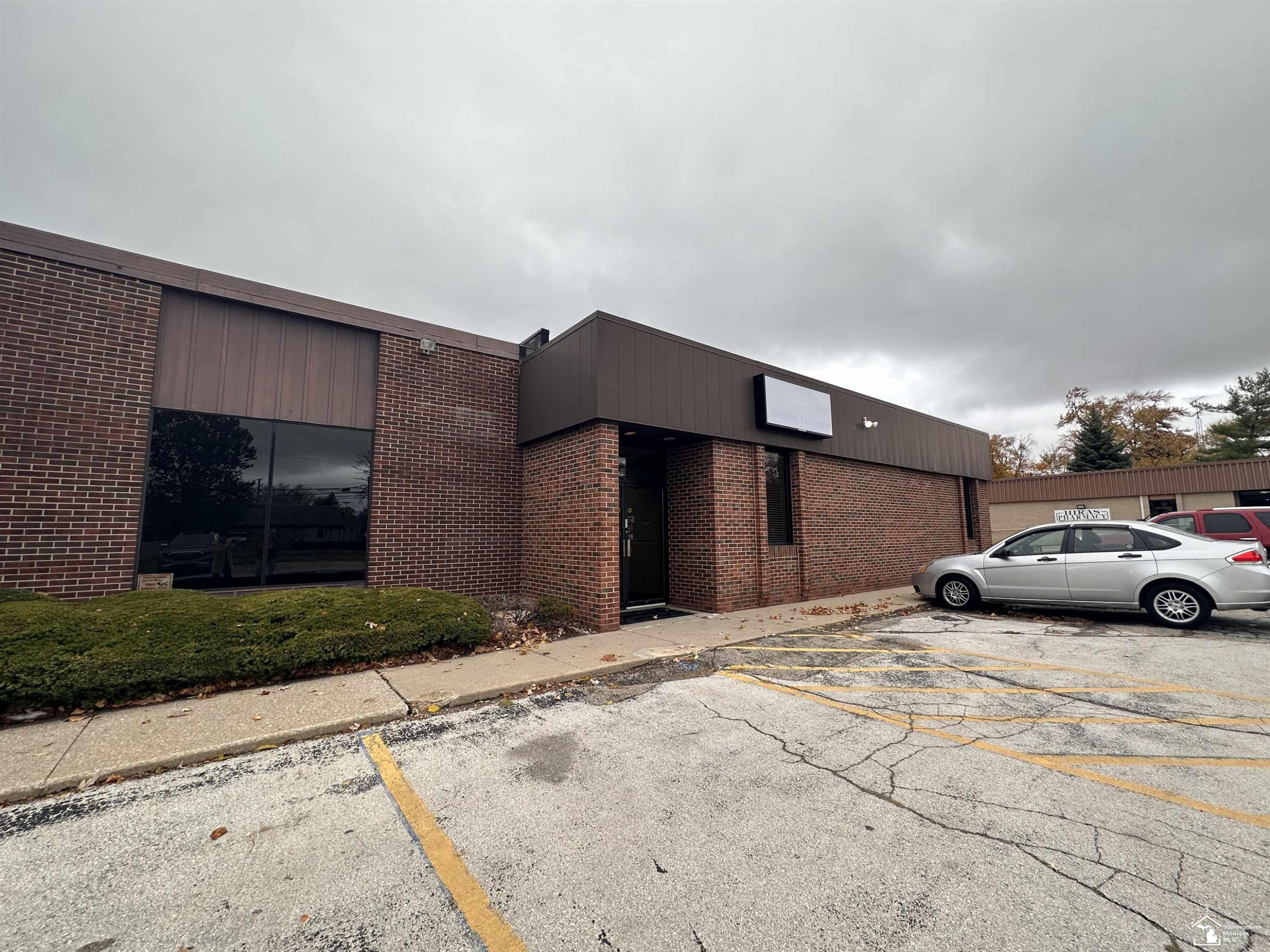 811 N Macomb Street, Monroe, MI 48162