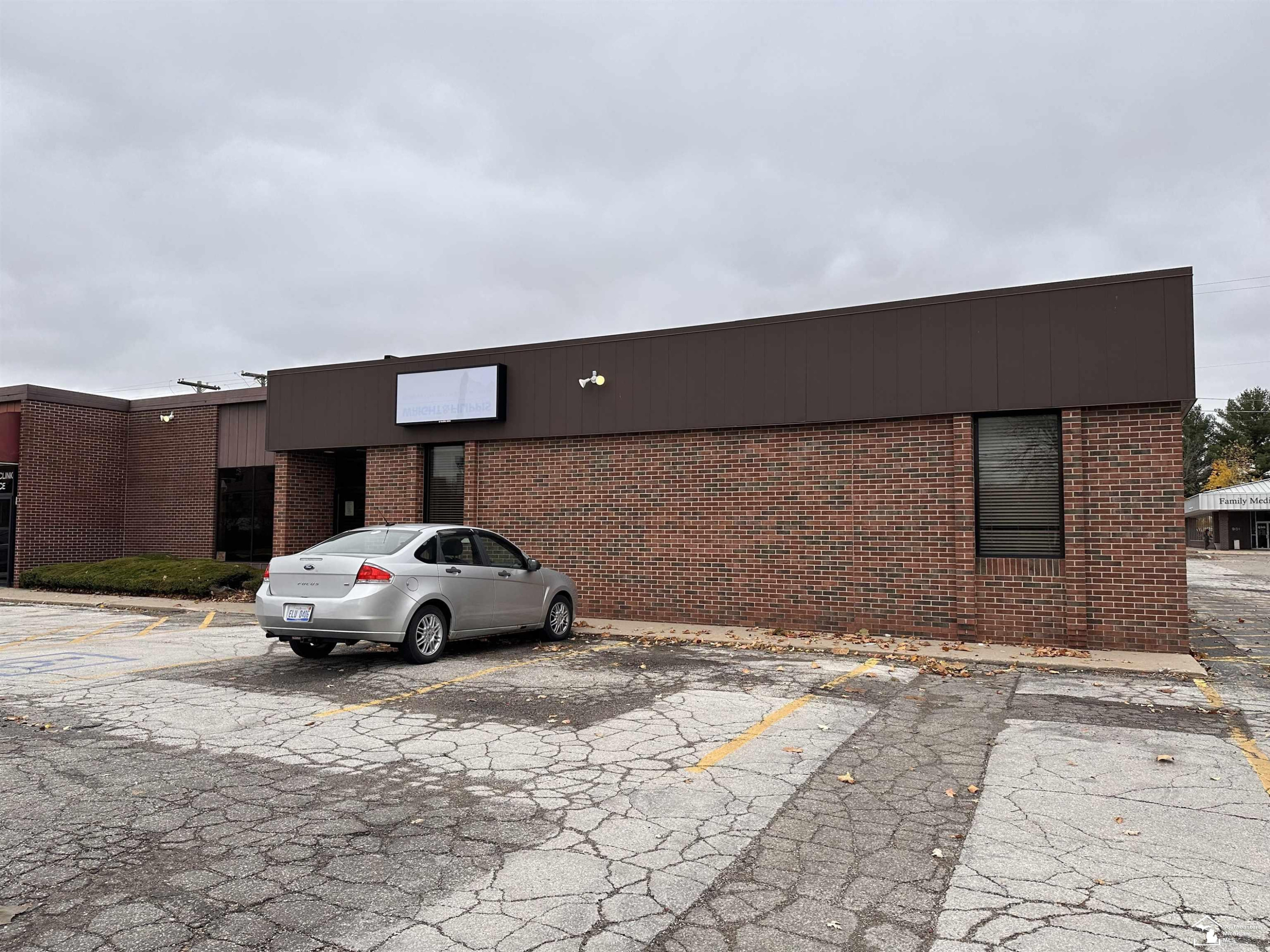 811 N Macomb Street, Monroe, MI 48162 — Photo 2
