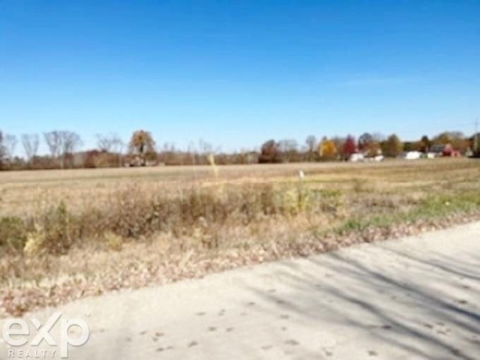Vac-corner Springborn, MI 48064 — front exterior