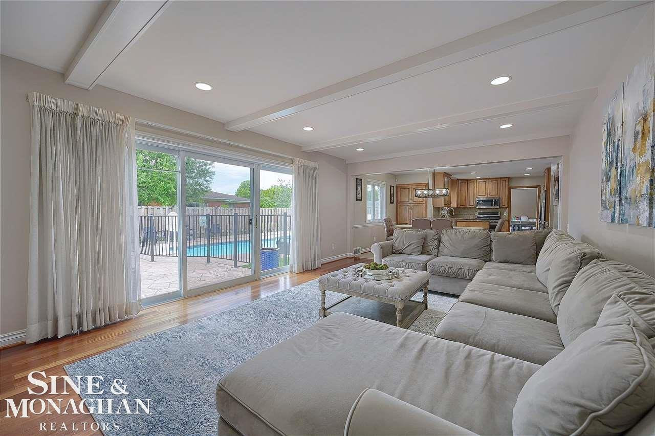 559 Briarcliff, Grosse Pointe Woods, MI 48236 — Photo 14