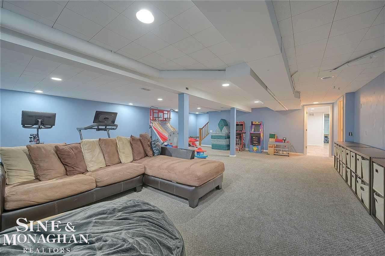 559 Briarcliff, Grosse Pointe Woods, MI 48236 — Photo 32