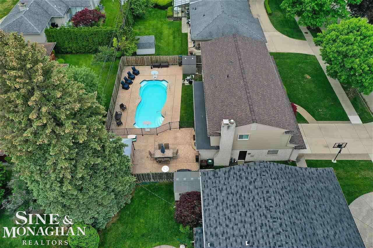 559 Briarcliff, Grosse Pointe Woods, MI 48236 — Photo 46
