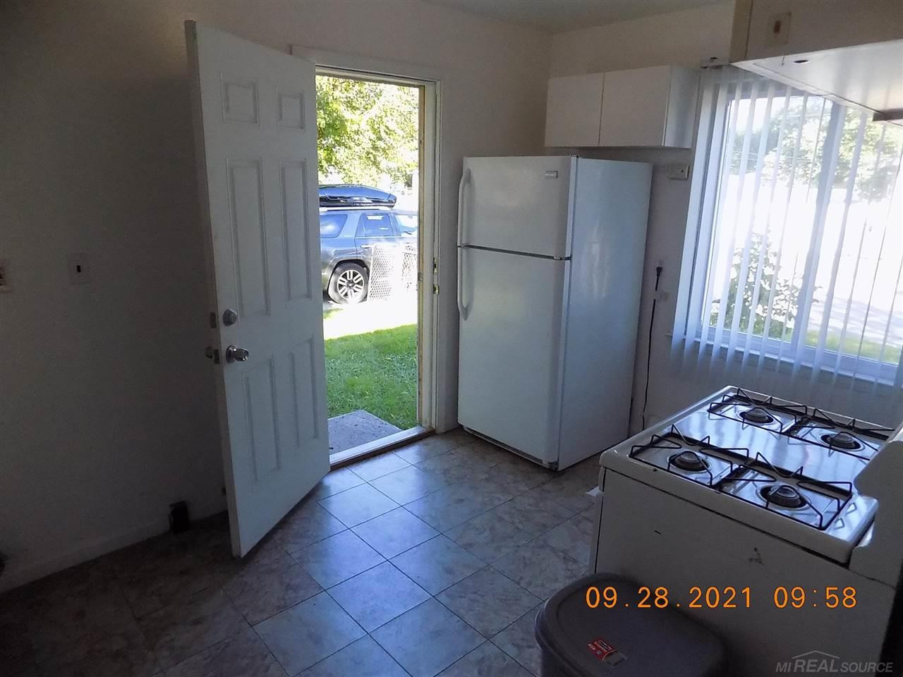 4402 Culver, MI 48125 — Photo 2
