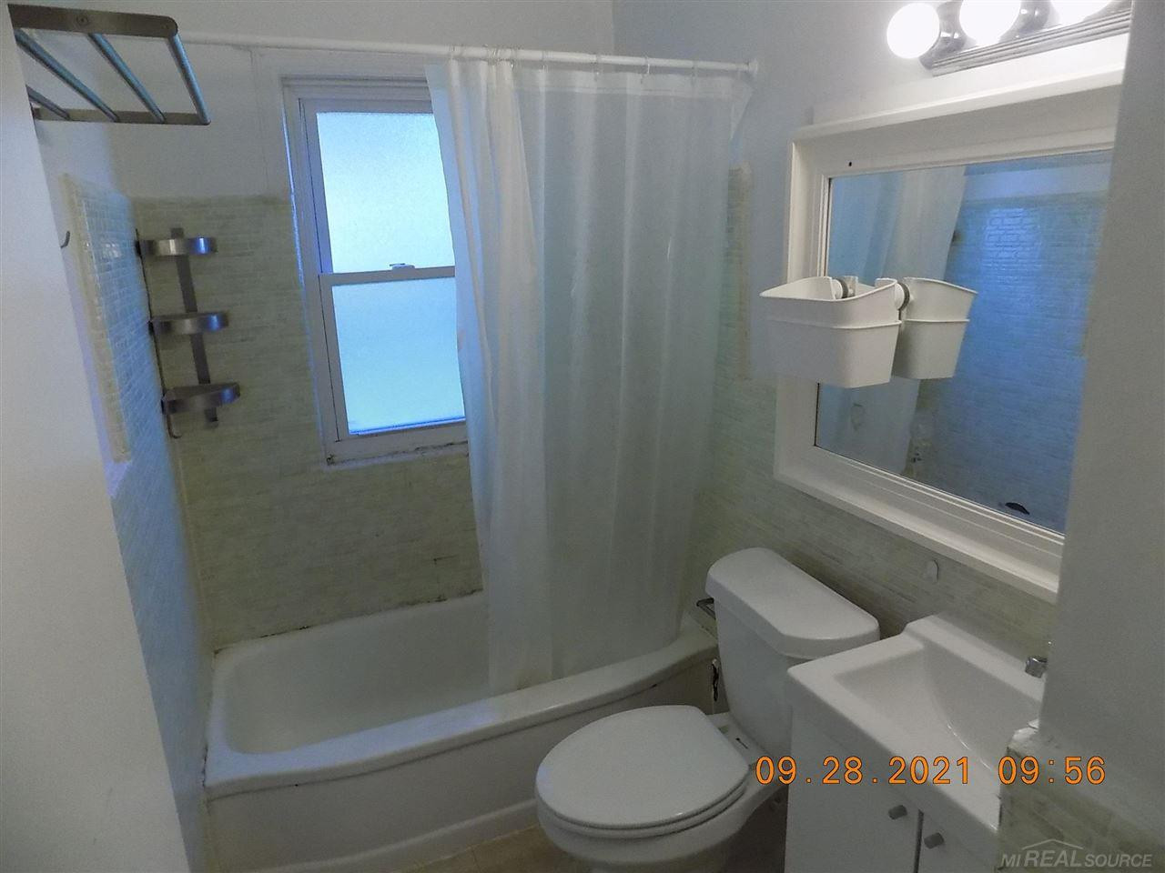 4402 Culver, MI 48125 — Photo 8