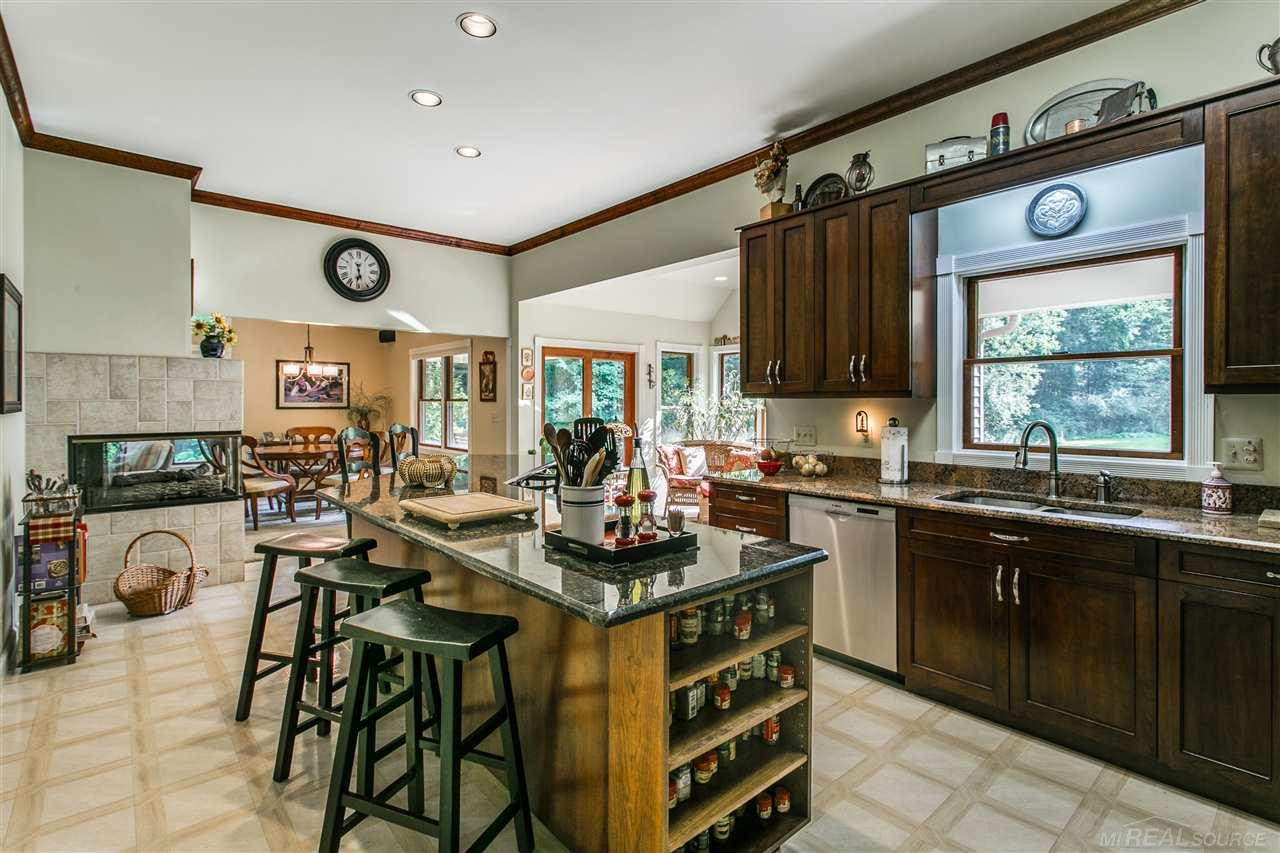 6312 Buena Vista, Lexington, MI 48450 — Photo 16