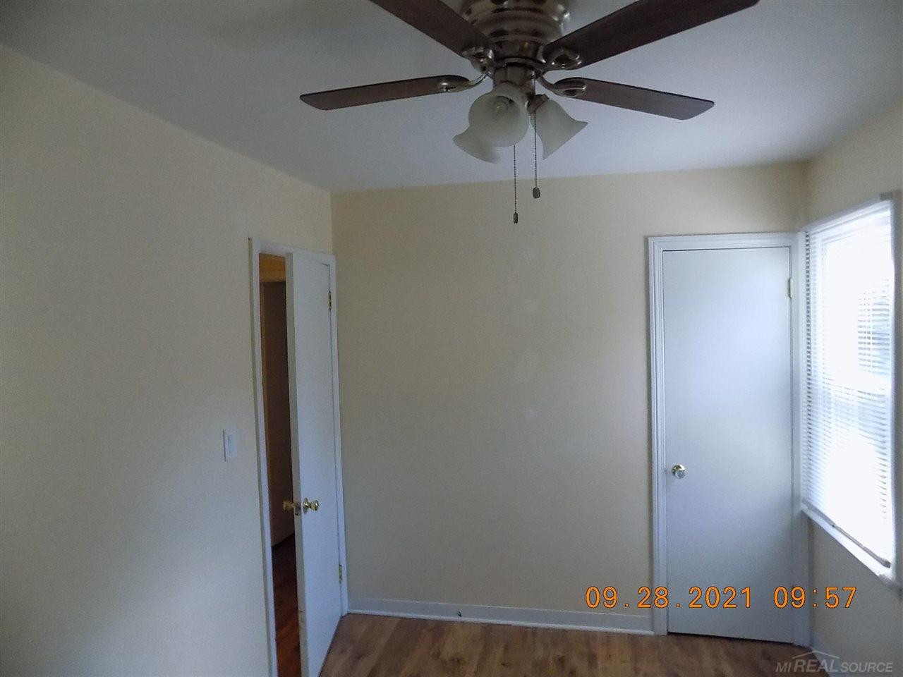 4402 Culver, MI 48125 — Photo 9