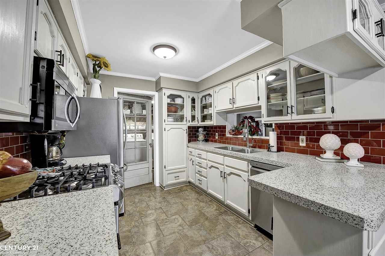 51230 Shelby Road, Shelby Twp, MI 48316 — Photo 9