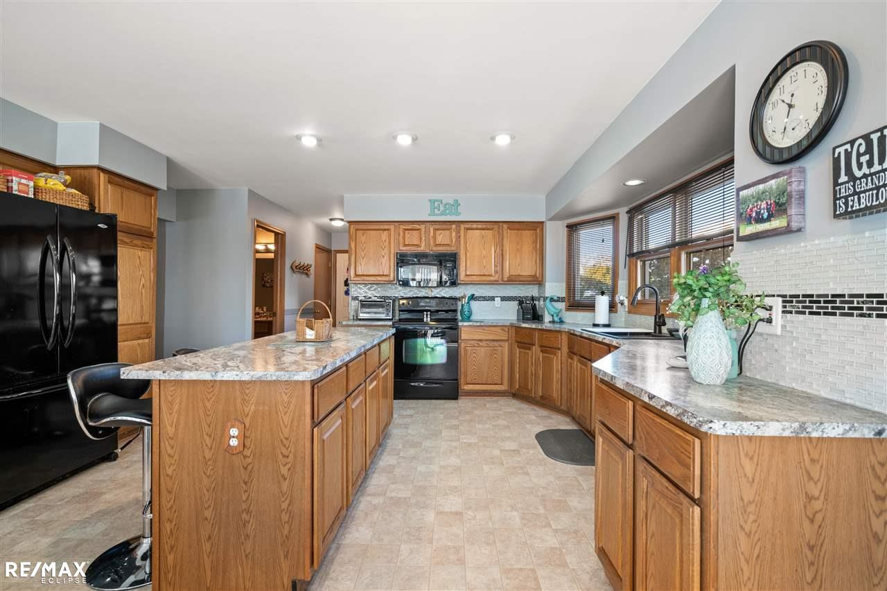 51472 Nicolette Dr, Chesterfield, MI 48047 — Photo 10