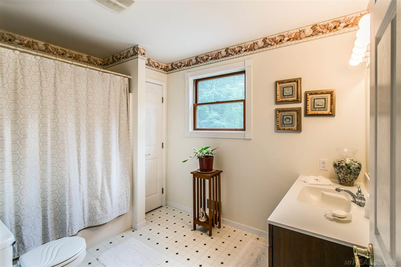 6312 Buena Vista, Lexington, MI 48450 — Photo 32