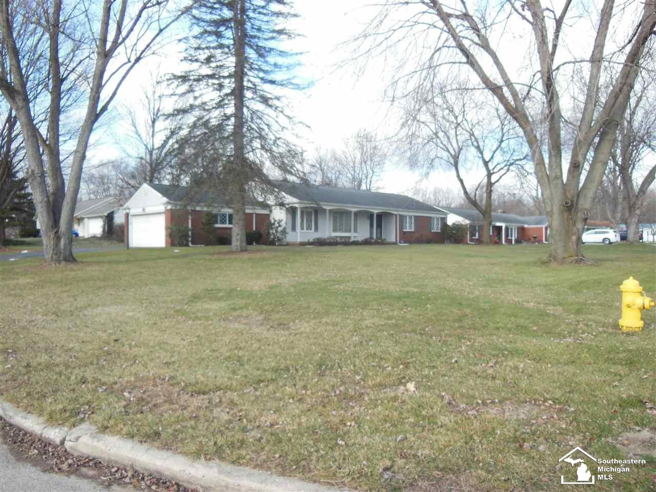 7365 Kenilworth, Lambertville, MI 48144 — front exterior