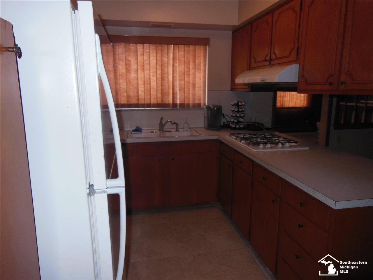 7365 Kenilworth, Lambertville, MI 48144 — Photo 8