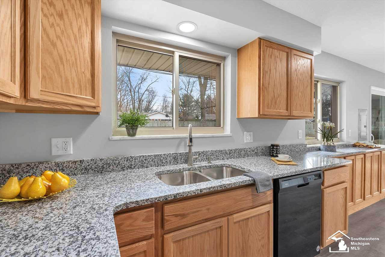 6962 N Ridgewood, Lambertville, MI 48144 — Photo 15