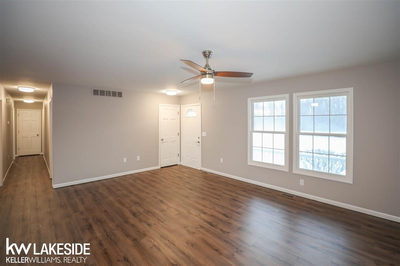 794 Cove Rd, Wales, MI — Photo 5