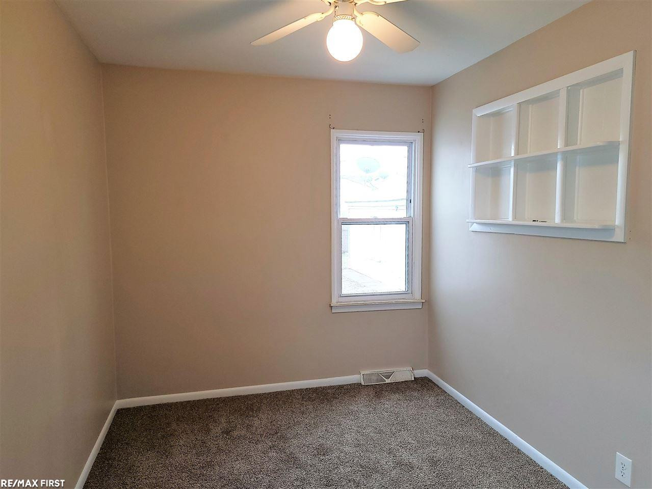 520 E Rowland Ave, Madison Heights, MI 48071 — Photo 11