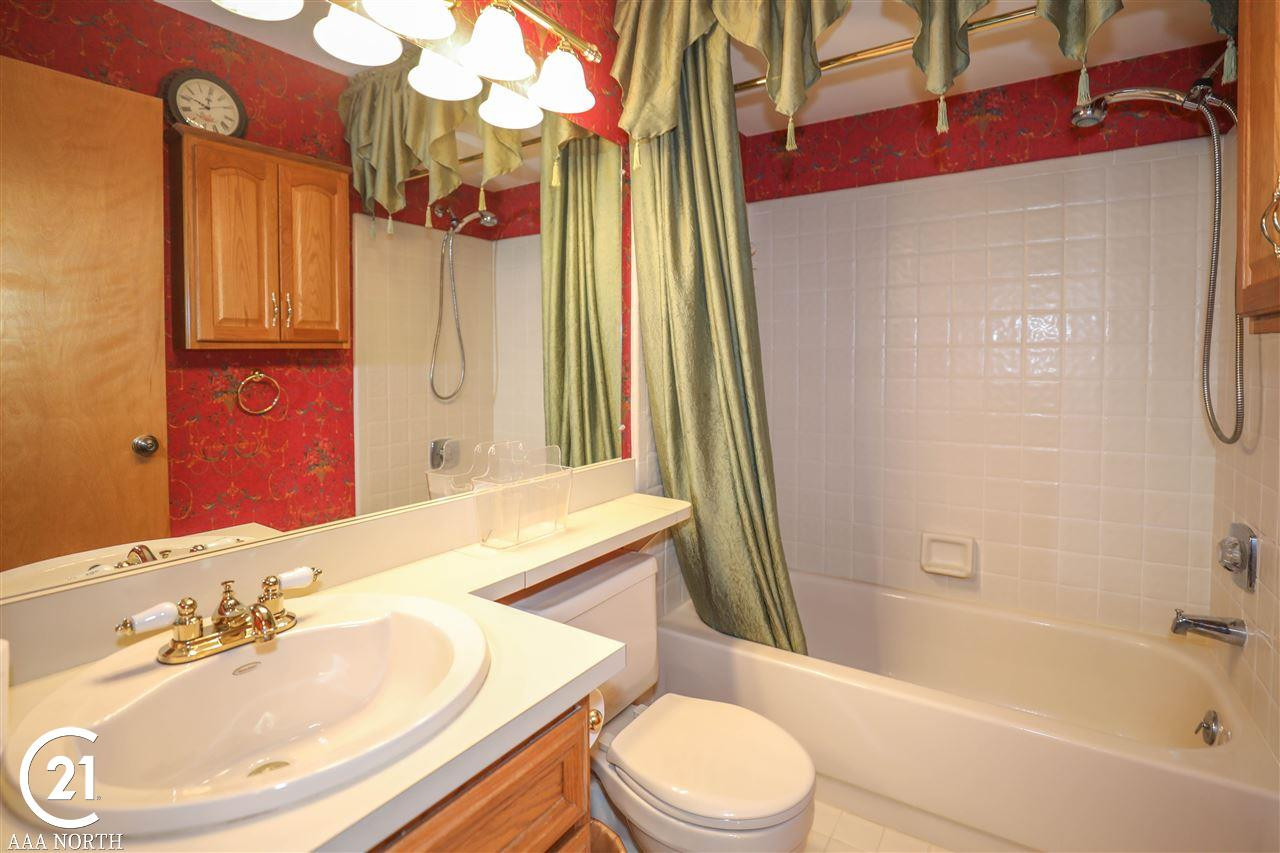 49006 Babcock Ct., Shelby Twp, MI 48315 — Photo 17